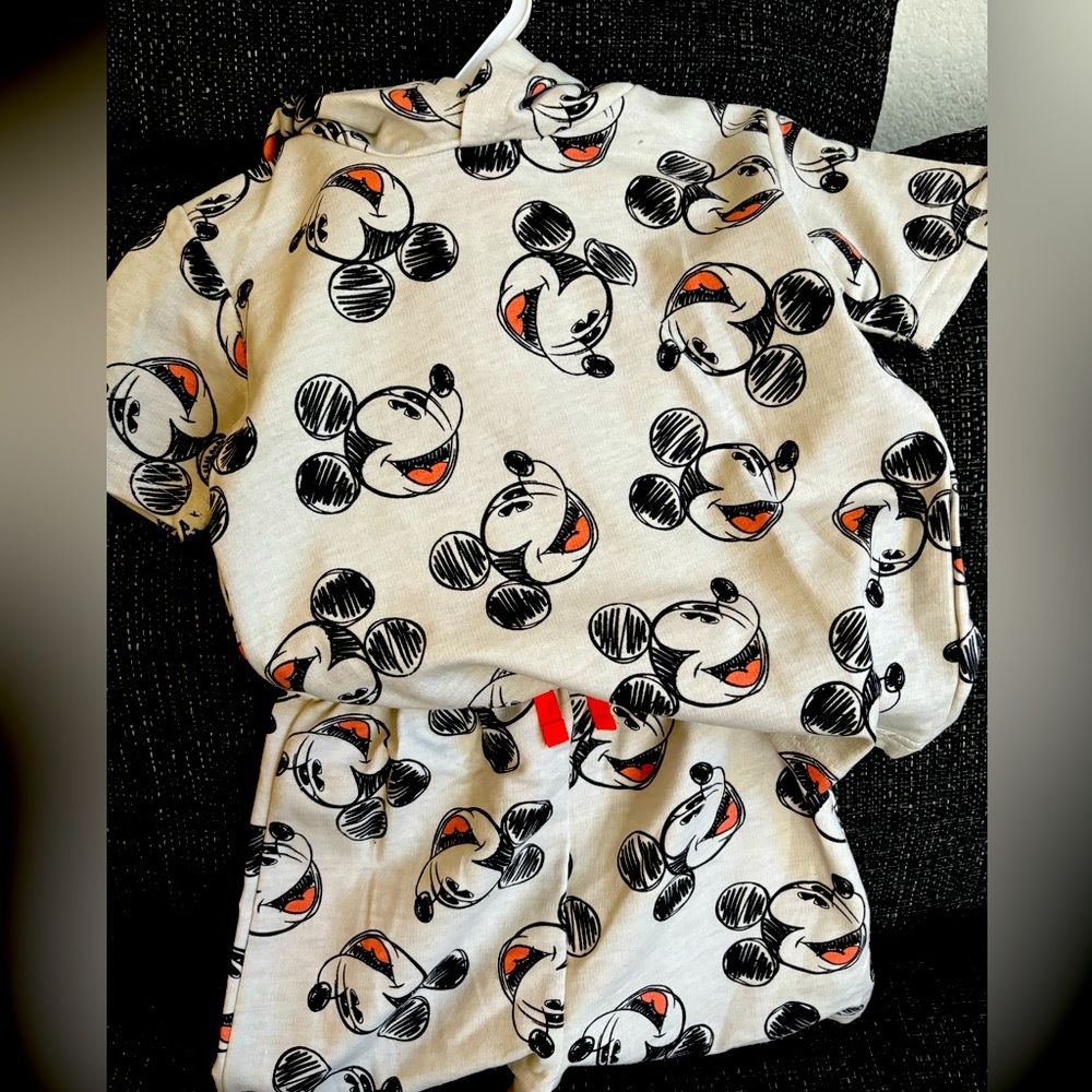 Boys size 4T short set $11 each /$20 both